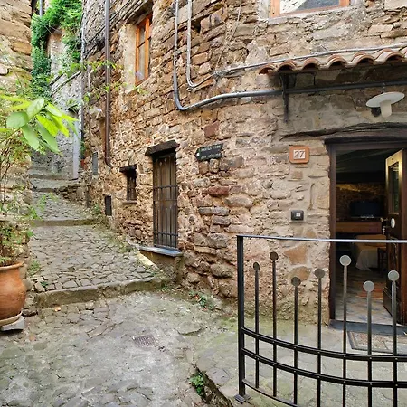 Del Canto * Apricale
