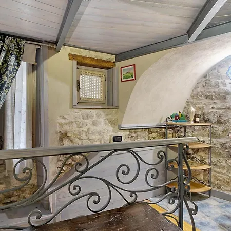 Del Canto * Apricale